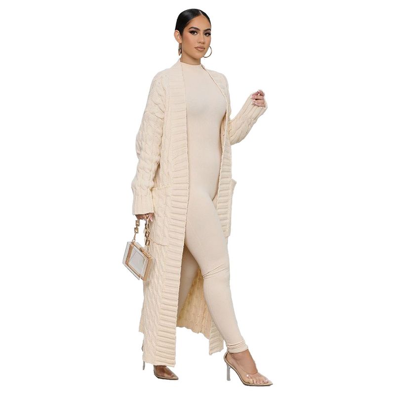 Damenbekleidung Locker gestrickte Strickjacke, gemütliche, übergroße Strickjacke mit Taschen, langer Zopfmuster-Pullovermantel, lockerer Boho-Chic, offene Vorderseite_voghion.com