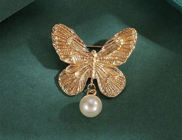 Corsage High-end Exquisite Pearl Butterfly Pin Fashion Anti-light Brooch Versatile Temperament Suit High-end Accessories_voghion.com