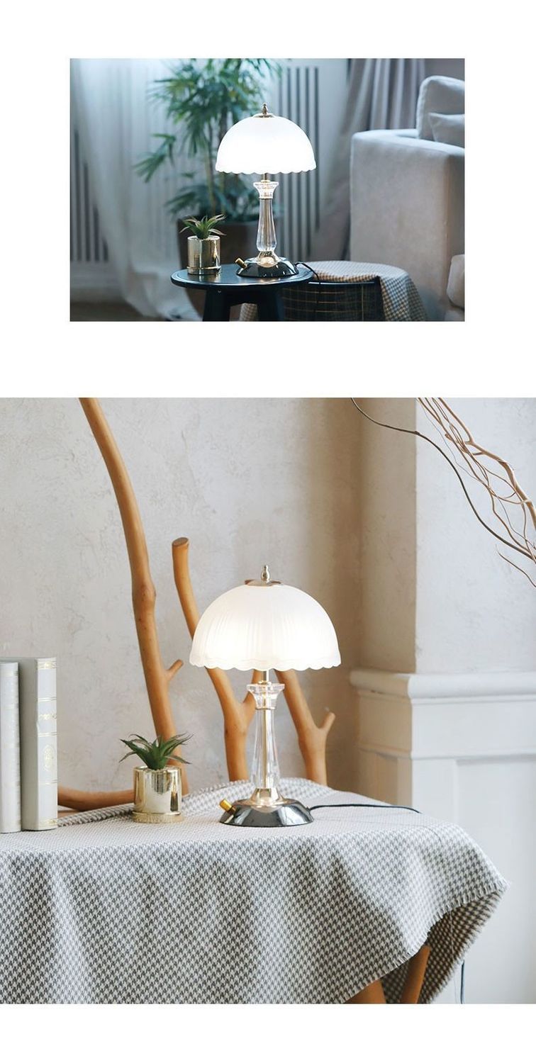 Arrow Nachttischlampe – Luxuriöses High-End-Feeling – Neues Modell 2024 – Ästhetisches Design im Creme-Look fürs Schlafzimmer – Nachttischlampe_voghion.com