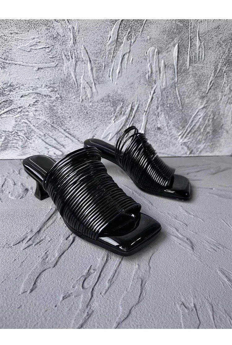 Sandali con cinturino posteriore e punta quadrata color argento da donna - Sabot con tacco a spillo sottile da donna (eleganti sandali aperti ed eleganti)_voghion.com