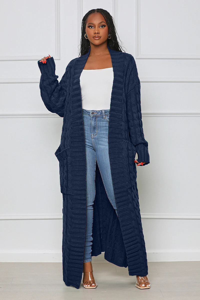 Damenbekleidung Locker gestrickte Strickjacke, gemütliche, übergroße Strickjacke mit Taschen, langer Zopfmuster-Pullovermantel, lockerer Boho-Chic, offene Vorderseite_voghion.com