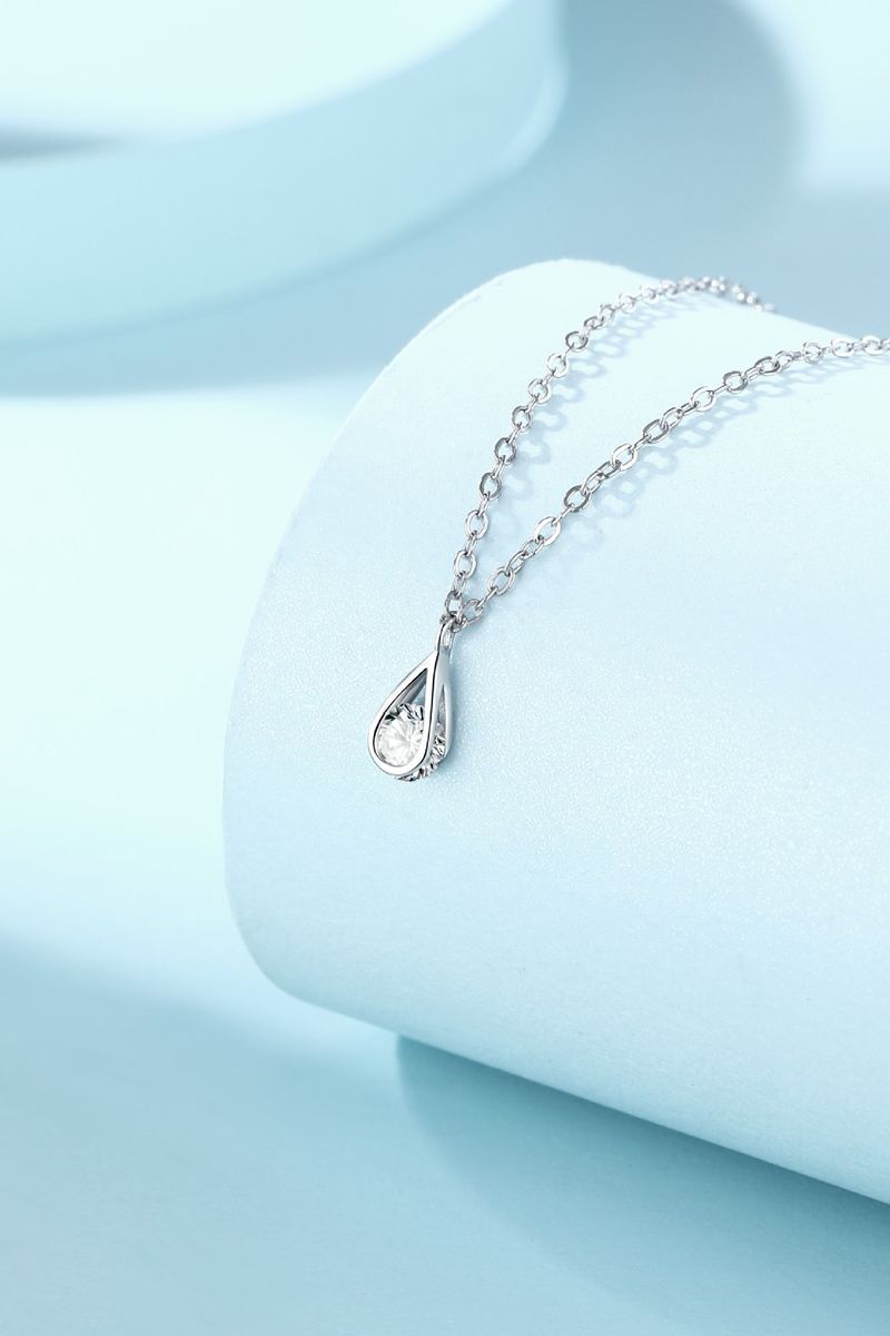 Collana con goccia d'acqua in zircone AAA, pendente da donna leggero e lussuoso, design semplice e di nicchia, in acciaio al titanio, con catena per clavicola_voghion.com