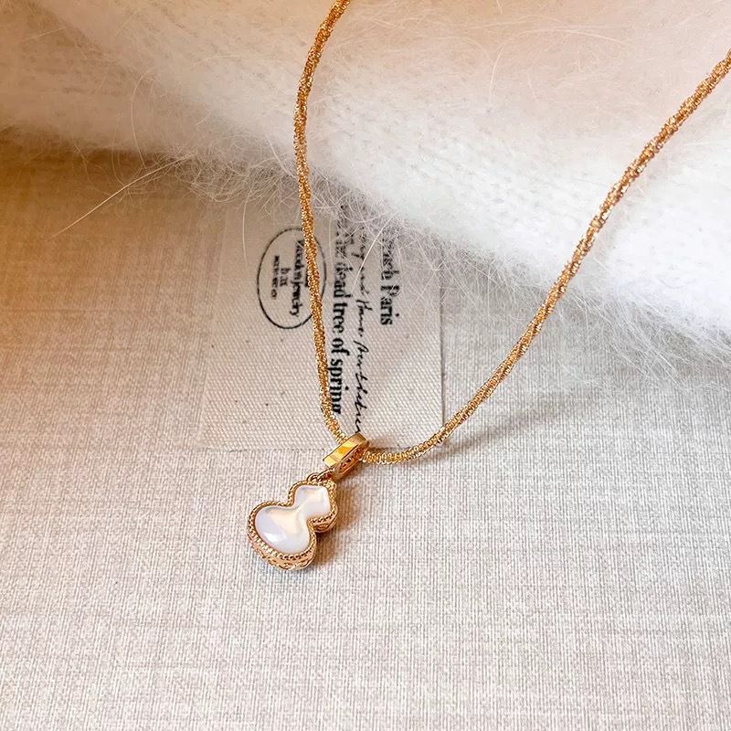 Red Double-Sided Gourd Mother-of-Pearl Necklace New Chinese Style Clasp Pendant Sweater Women Light Luxury High-End_voghion.com