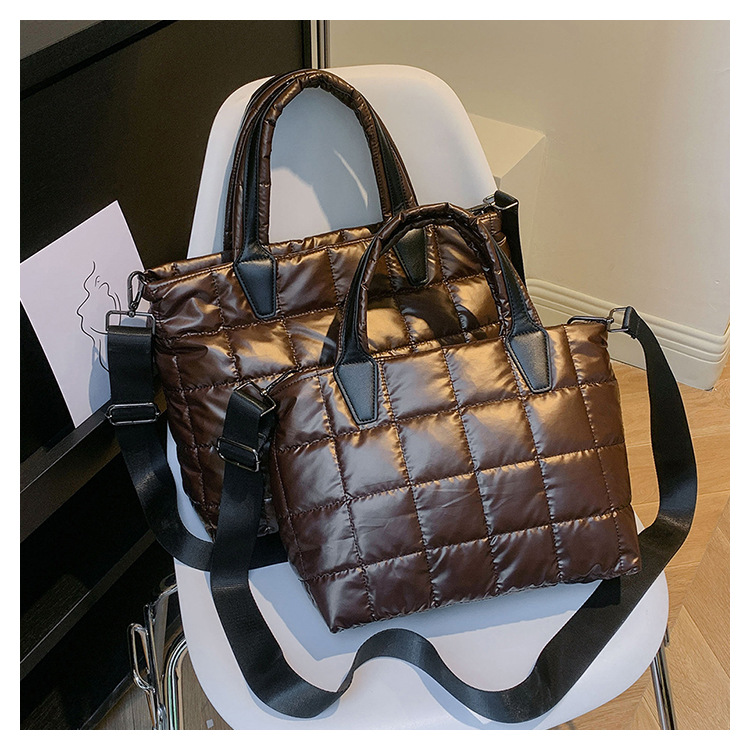Large Capacity Bag For Women In Autumn And Winter 2023, New Fashionable And Simple Single Shoulder Crossbody Cotton Jacket Bag_voghion.com