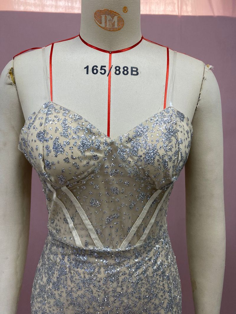 Abiti da ballo di lusso in cristallo 2025, sexy, con scollo a cuore, perline e paillettes, spacco, abito da sera, fatto a mano, da sposa._voghion.com