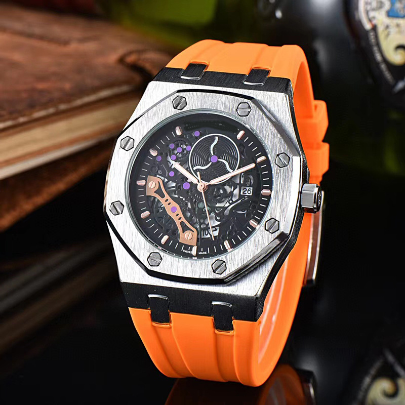 Hot Selling Classic Atmospheric Silver Lassa Dial European Oak Quartz Pointer Calendar Watch Batch Luxurious High Quality Watch_voghion.com