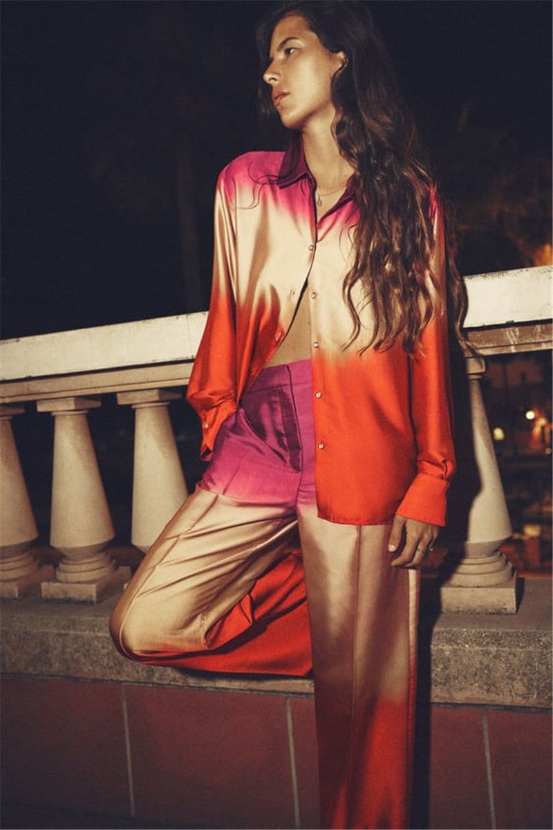 Abito da donna con pantaloni dritti camicia stampata tie-dye_voghion.com