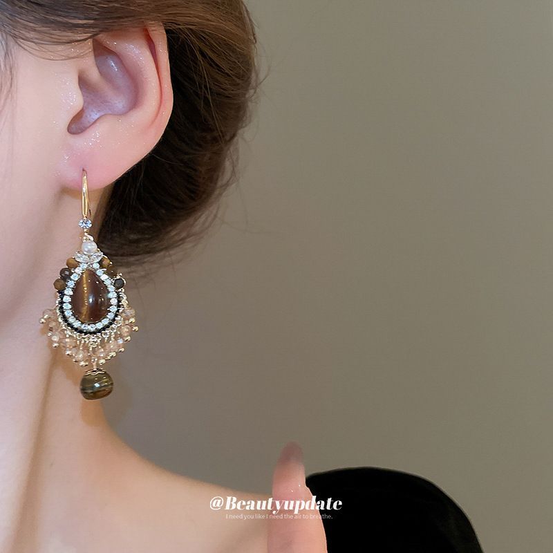 Orecchini Milad Color Series con pietra occhio di tigre e nappa, stile palazzo francese, per donna_voghion.com