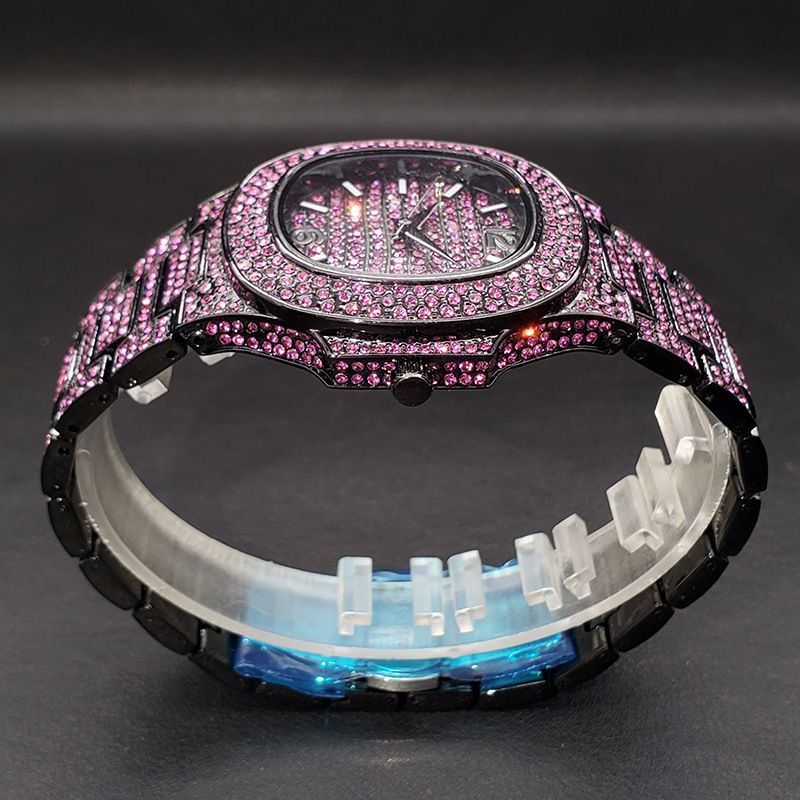 Modische quadratische Uhr für Herren und Damen mit bunten Diamanten, wasserdicht, Quarzwerk, Kalenderfunktion, Schmetterlingsschließe aus Edelstahl_voghion.com