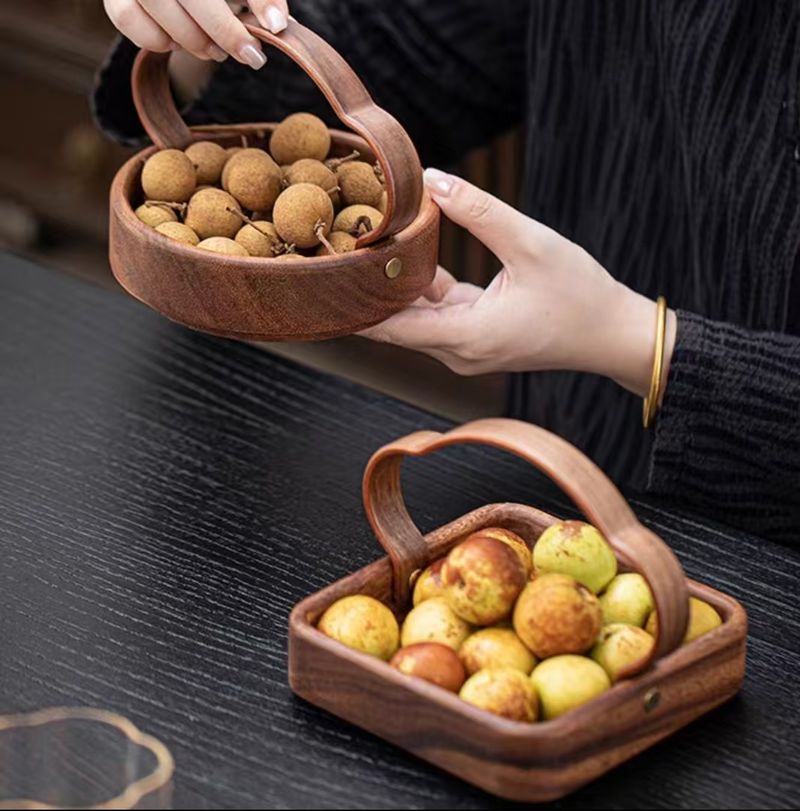 Handteller aus Walnussholz für chinesisches Teegebäck, getrocknete Nüsse und Früchte._voghion.com