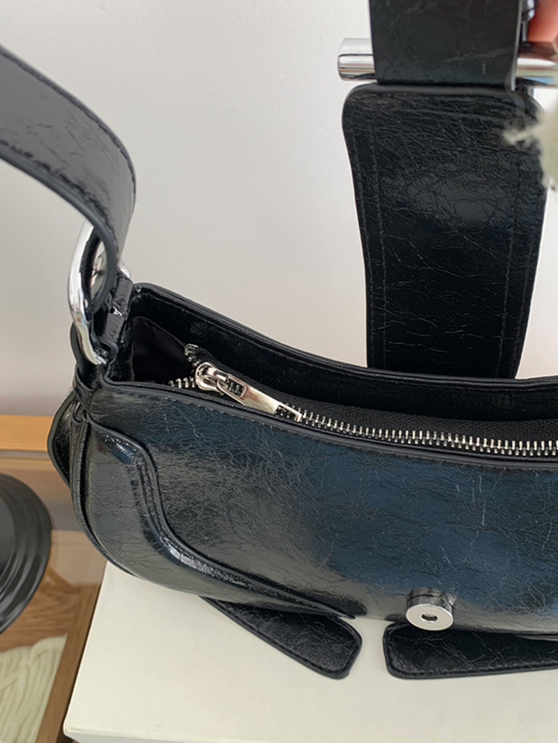 Lo stesso blogger coreano di Instagram per l'estate 2023 da donna nuova borsa sottobraccio per ragazza piccante, borsa a tracolla monospalla di nicchia_voghion.com