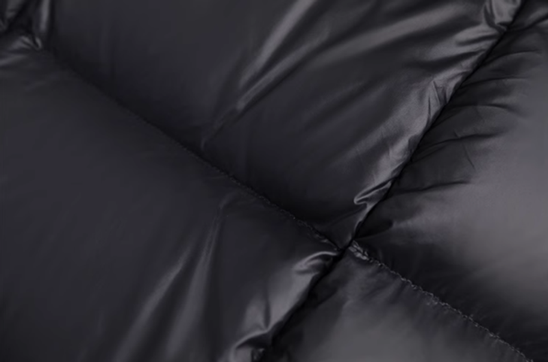 Damenbekleidung schwarz-goldene, neue, nationale Standard-Daunenjacke aus weißer Ente, mittellang, für Damen mit winddichter Kapuze_voghion.com