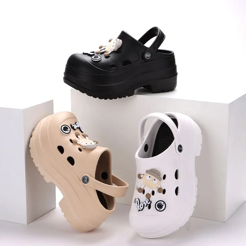 Cartoon DIY Chunky Plateau Sandalen Frauen 2024 Sommer Dicke Unterseite Clogs Gartenschuhe Frau Geschlossene Zehe Rutschfester Strand_voghion.com