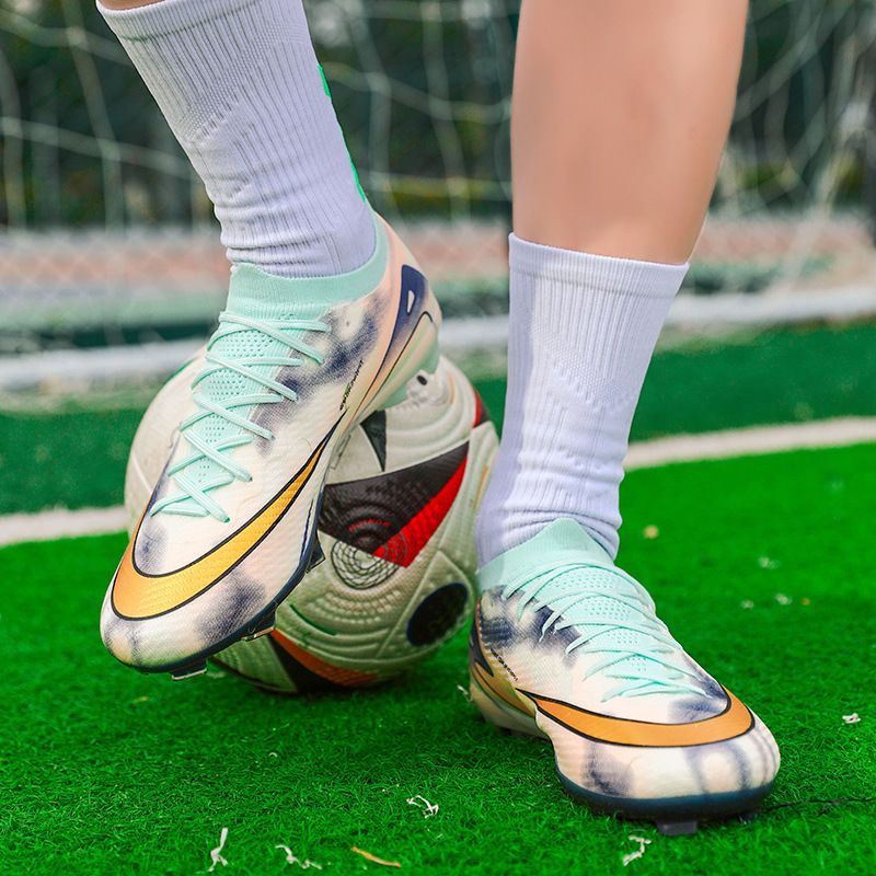 Scarpe da calcio basse per uomo e donna - Scarpe da calcio leggere con tacchetti in gomma antiscivolo per allenamento e partite su erba naturale e artificiale_voghion.com