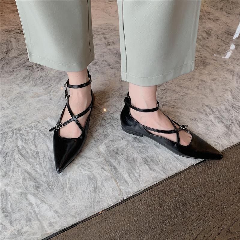 2024 nieuwe kleine dikke kruispuntige lage hak ondiepe mond gespband enkele schoen lente Franse damesschoenen_voghion.com