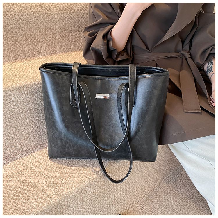 Borsa da donna con grande capacità 2024, nuova borsa a tracolla versatile e semplice per lavoro e pendolarismo, a mano_voghion.com