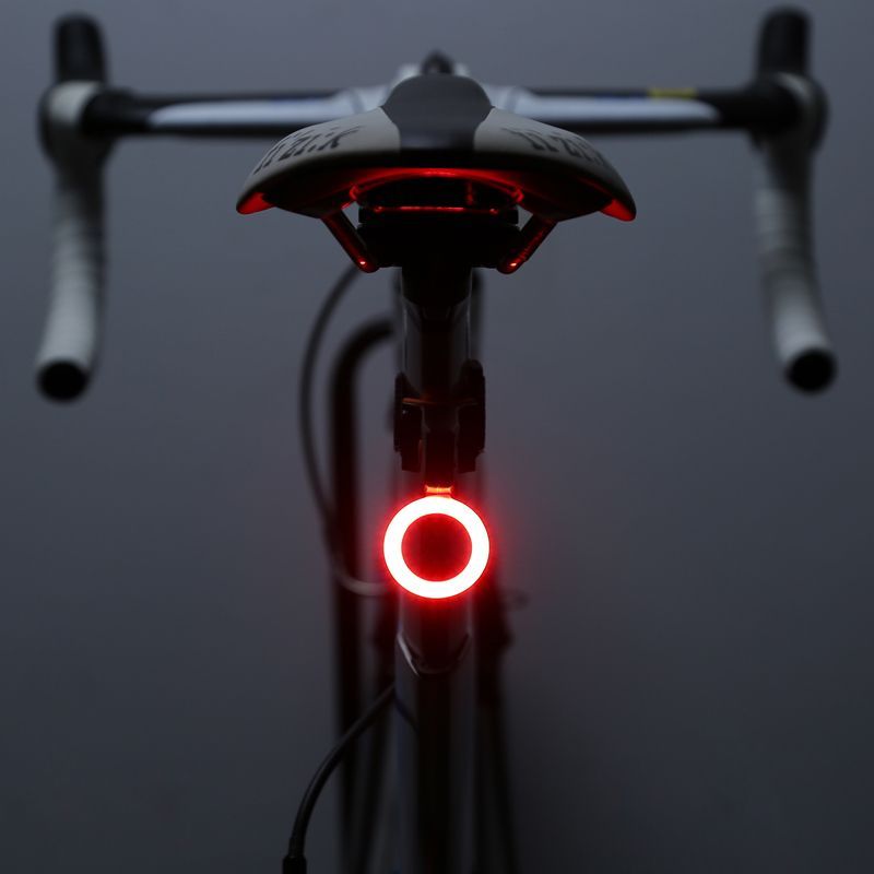 Feux de vélo de montagne à chargement USB, éclairage arrière créatif haute luminosité pour la conduite de nuit_voghion.com