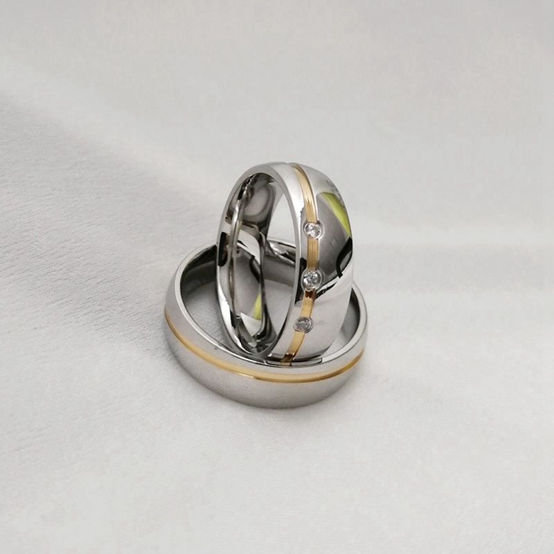 Anello di fidanzamento con micro intarsi in zirconia al titanio da donna 2025_voghion.com