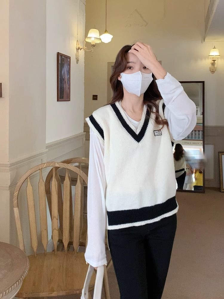 College style knitted for women in autumn and winter, layered on to, loose shoulder V-neck sleeveless sweater, vest_voghion.com