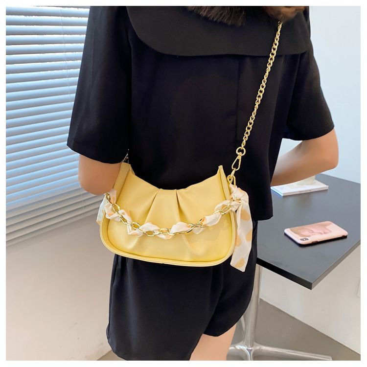 2024 Nuova borsa a tracolla in morbida pelle con texture, da donna, edizione coreana, con tracolla a forma di nuvola, stile occidentale e per il tempo libero_voghion.com