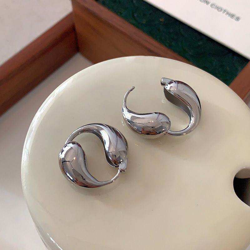 Tai Chi Liquid Water Drop Hoop Unique Design For Women Metal Elegant High-end Earrings_voghion.com