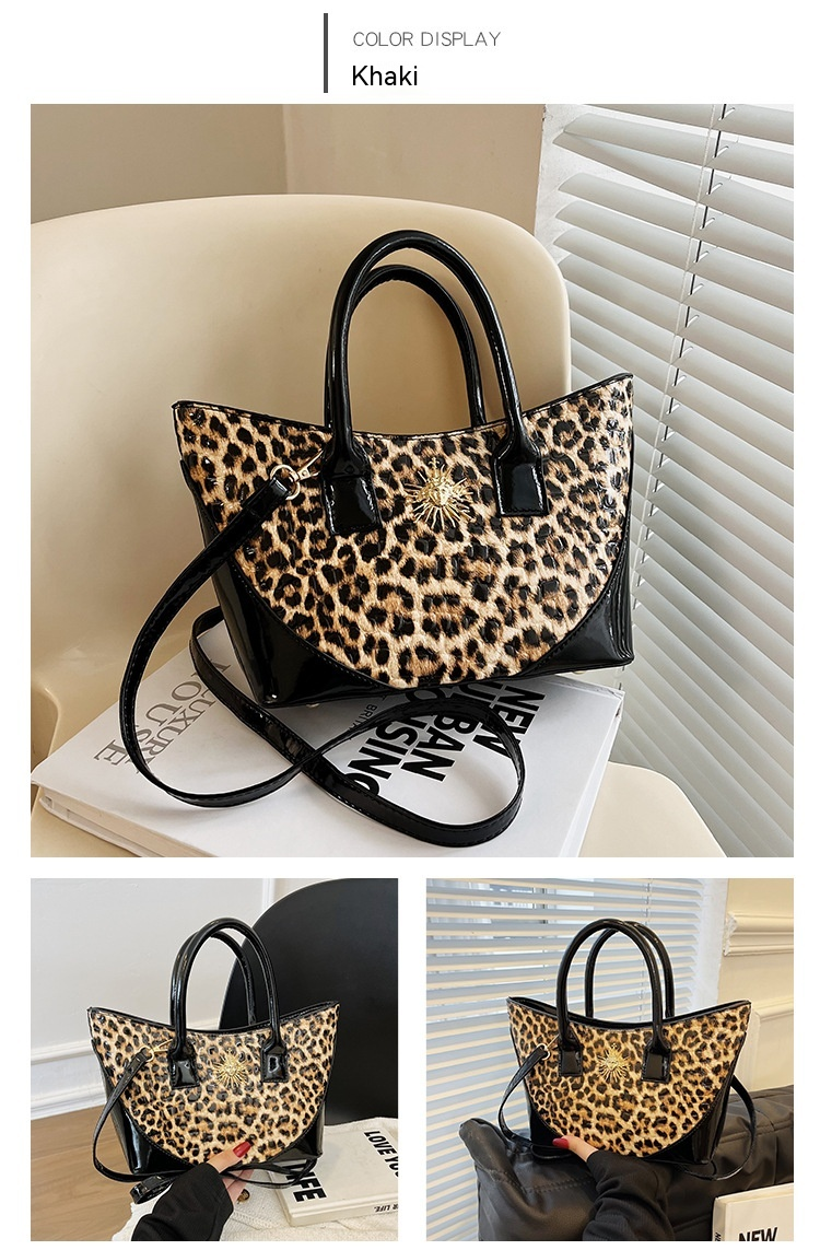 Handheld Women's Bag Fashionable and Versatile Bright Face Bag 2024 New Korean Single Shoulder Bag Retro Crossbody Bag Trend_voghion.com