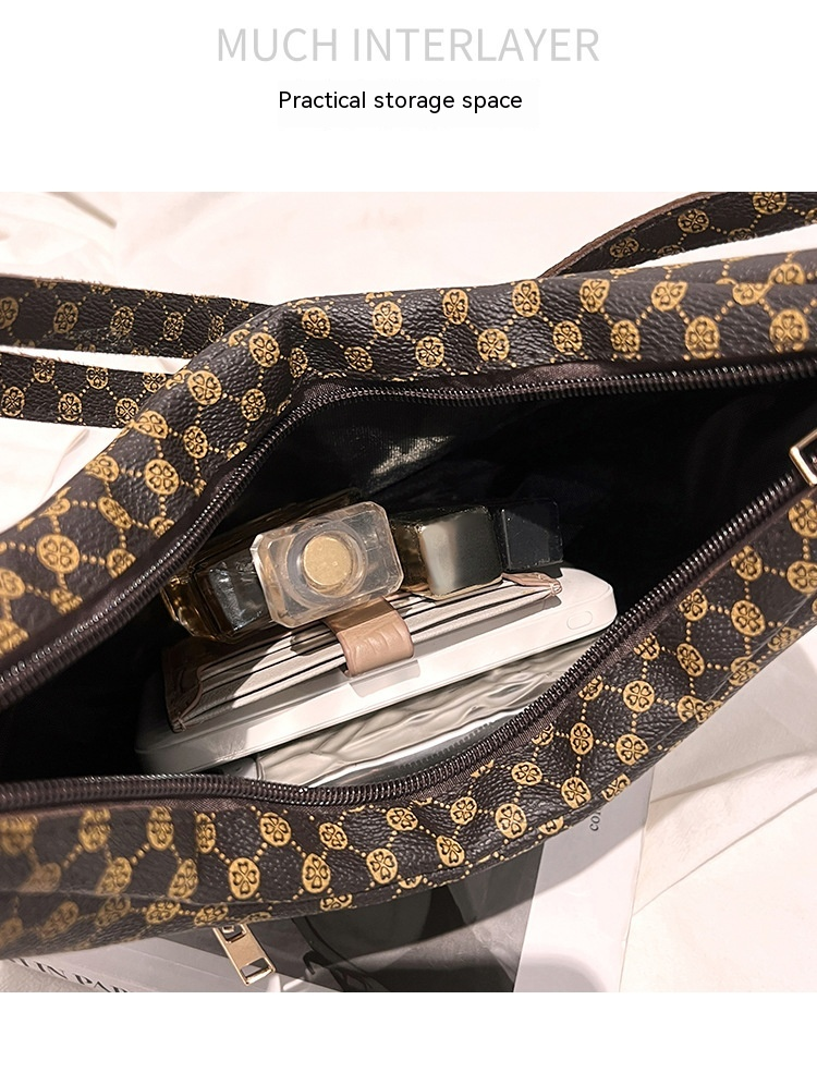2023 New Sweet Versatile Underarm Bag Women's Bag Small Design Shoulder Bag Korean Underarm Bag Student Bag_voghion.com