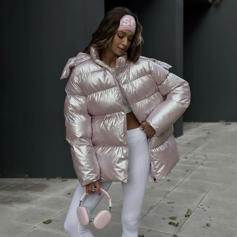 Lasergeschnittene Steppjacke für Damen mit abnehmbarer Kapuze – glänzendes Metallic-Finish | Oberbekleidung für Winter und Herbst (Pink/Silber/Schwarz, S/M/L)_voghion.com