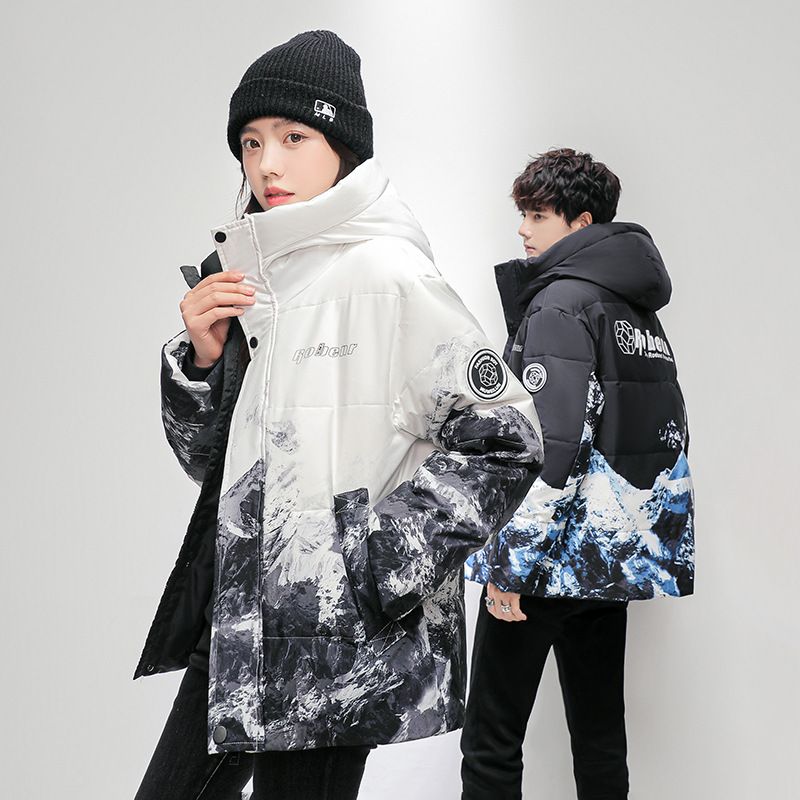 2024 Winter Neue Daunenjacke Kurze Kapuze Schnee Berg Farbverlauf für Männer und Frauen, Paar Mantel Trendy_voghion.com