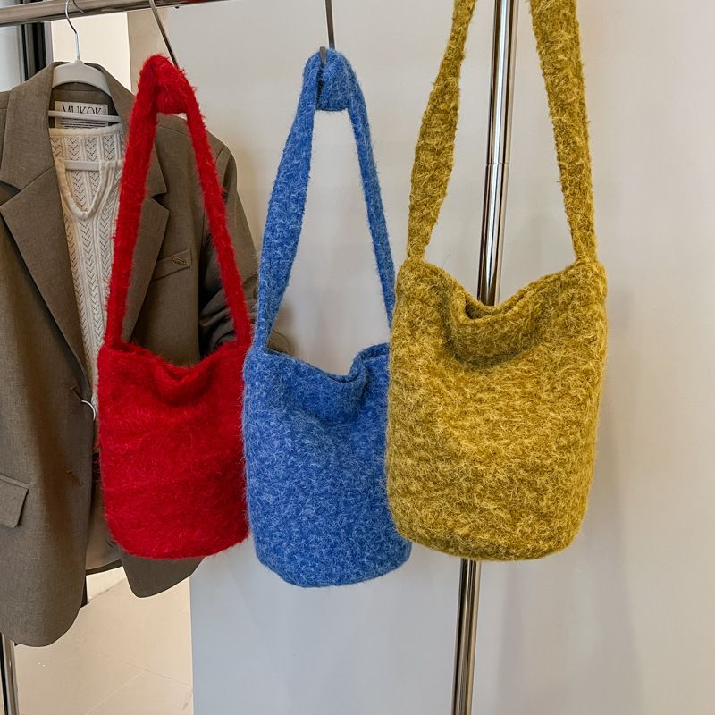 Same Style Bucket Simple Fashion Versatile Crossbody Handbag Wool Shoulder Bag Large Capacity_voghion.com