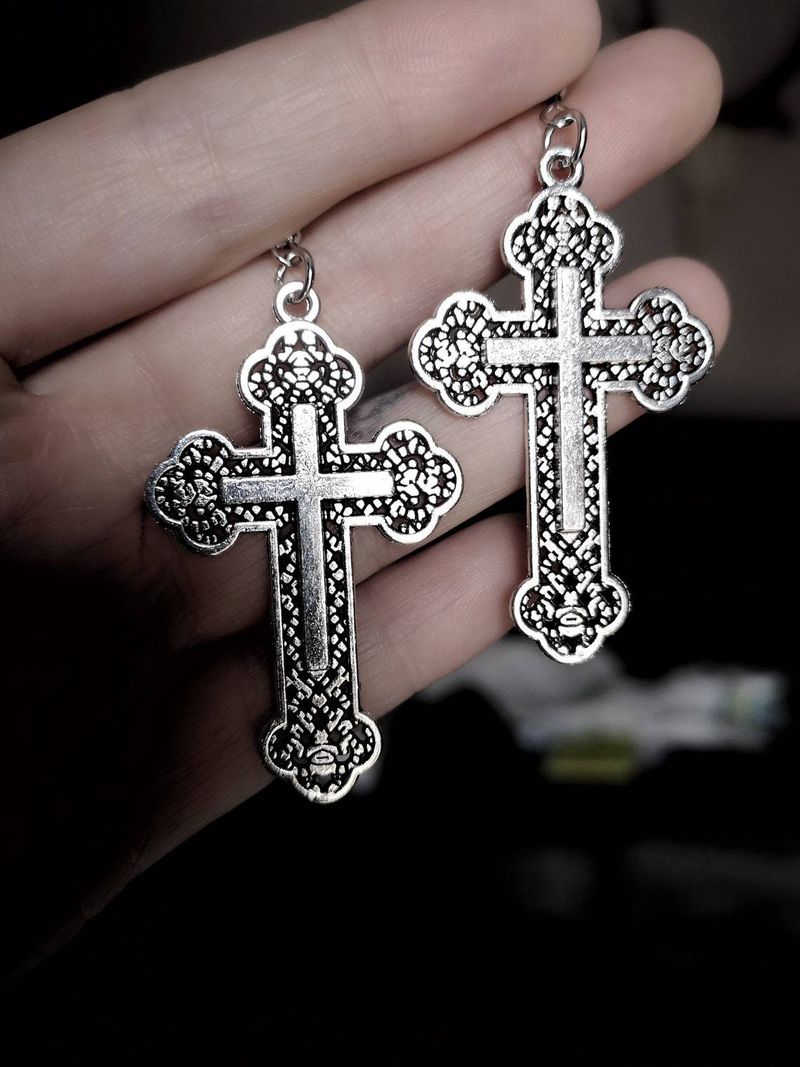 Pendiente de gancho con cruz de plata estilo punk de moda con tótem simple_voghion.com