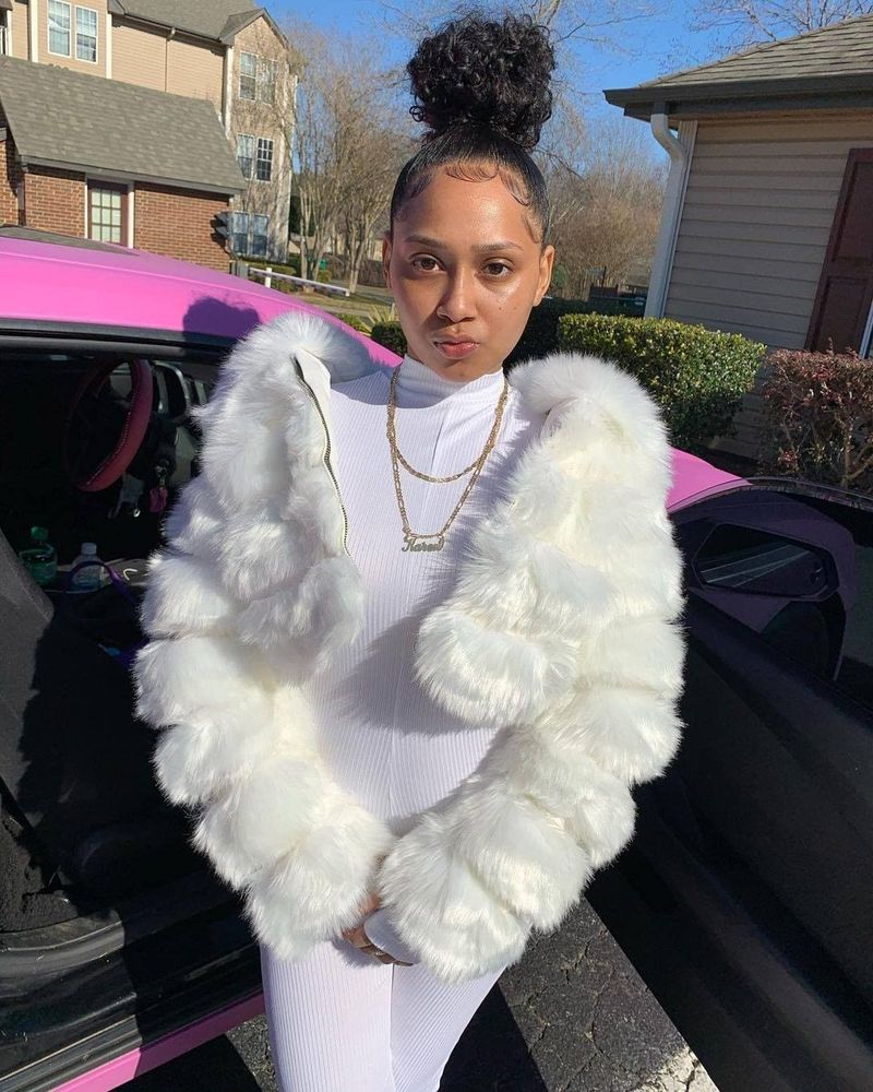 Women’s Hooded Faux Fur Jacket – Short Sleeve Fox Trim Coat (S-7XL, 14 Colors, Retro Style, 3D Embossed, Lightweight & Warm)_voghion.com