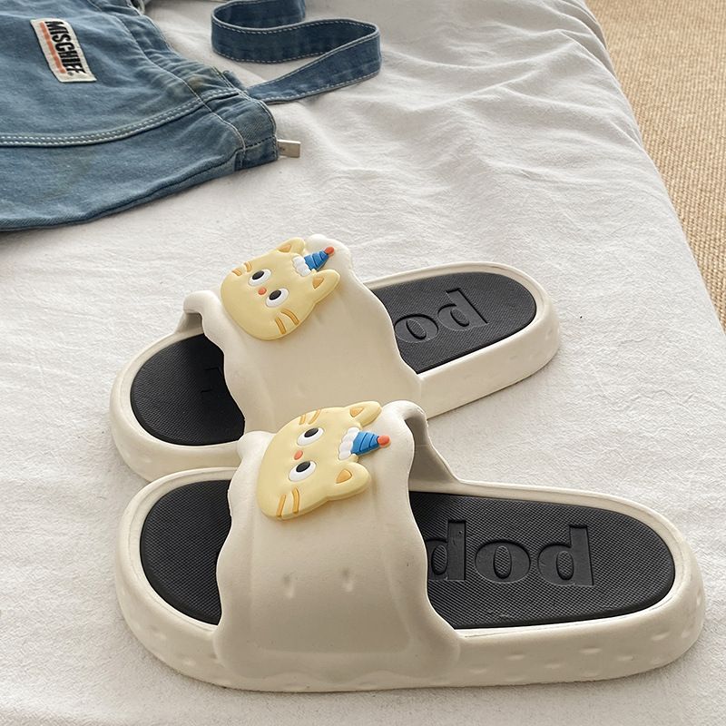 2025 Frühjahr und Sommer Neue Cartoon EVA rutschfeste Anti-Geruchs-Duschpantoffeln für Damen, Indoor-Freizeit, Studentensandalen mit modischen und vielseitigen_voghion.com