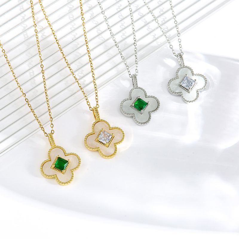 Nouveau collier pour femme en acier titane orné d'un trèfle à quatre feuilles émeraude, avec pendentif en zircon micro-incrusté et nacre._voghion.com