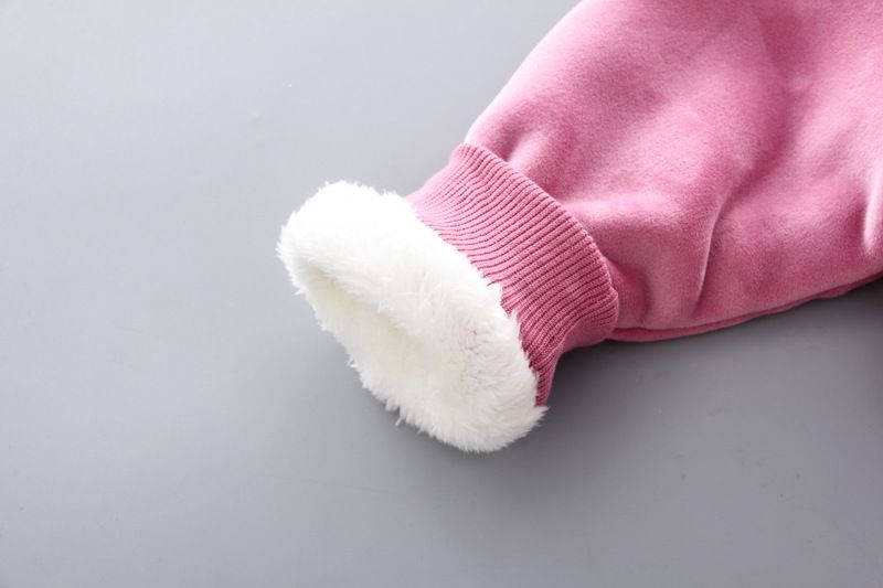 Abbigliamento per bambini 2025 Nuovo stile per bambini e bambine, più abito in velluto spesso a tre pezzi, abbigliamento per bambini, giacca da ragazzo, stile abito alla moda_voghion.com