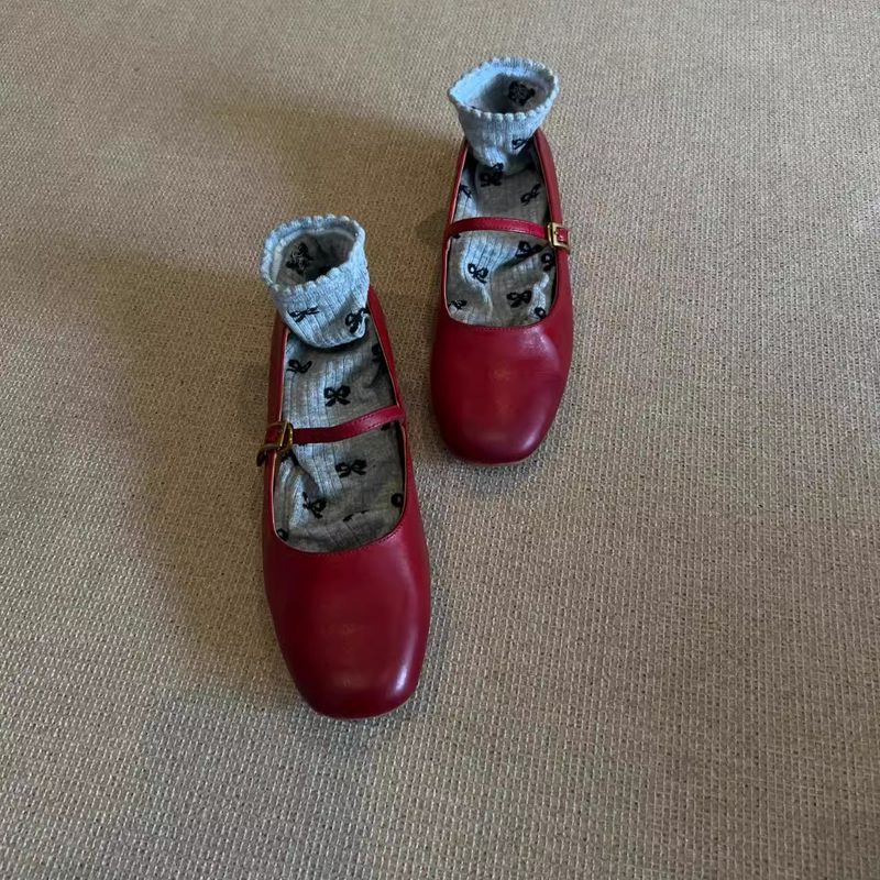 Korean Style Noble Round Toe One-Strap Red Ballet Mary Jane Commuter Flat Shoes_voghion.com