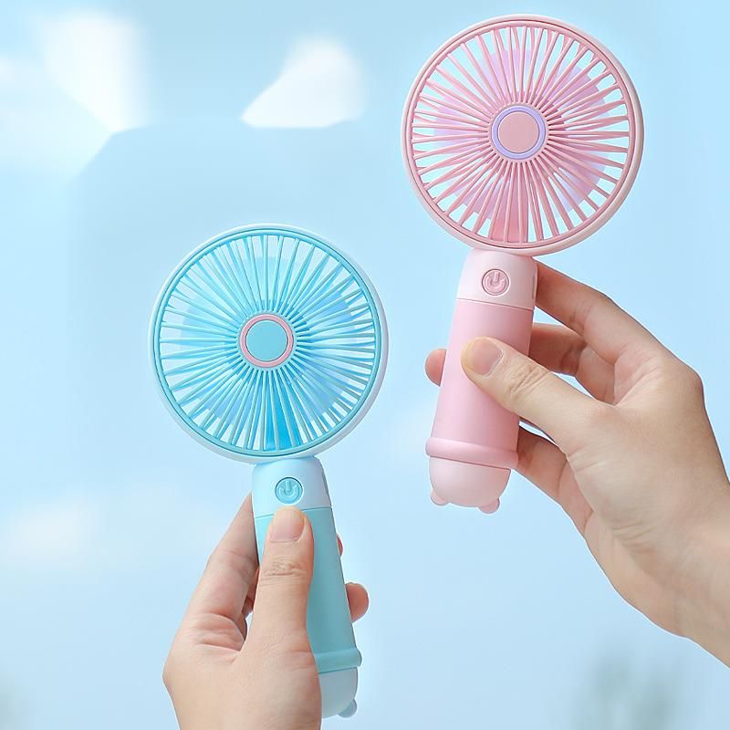 2025 Neuer tragbarer Mini-USB-Handheld-Sommer-einfacher Student-wiederaufladbarer starker Wind-Desktop-Kleinventilator_voghion.com