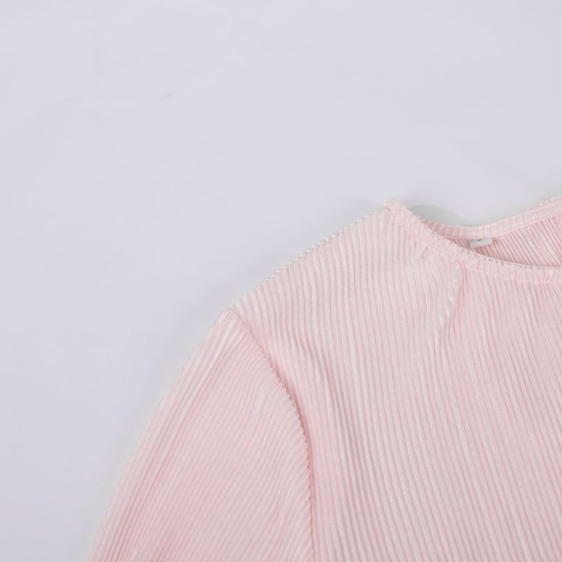 Chemisier plissé pour femme, élégant, coupe slim, manches cloche, cravate au dos, été 2025. Synonymes : tenue_voghion.com