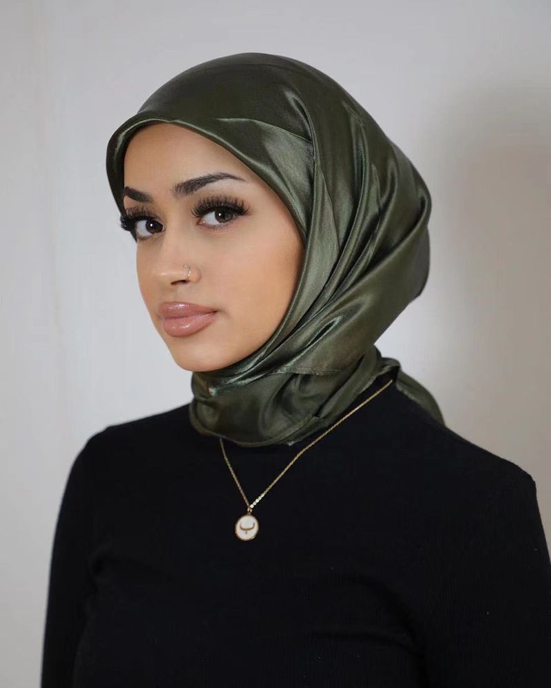 Giyim Aksesuarları Düz renk büyük kare eşarp 90cm Malay gündelik başörtüsü ipek hediye eşarp monokrom şal ucuz gazlı bez eşarp toptan_voghion.com