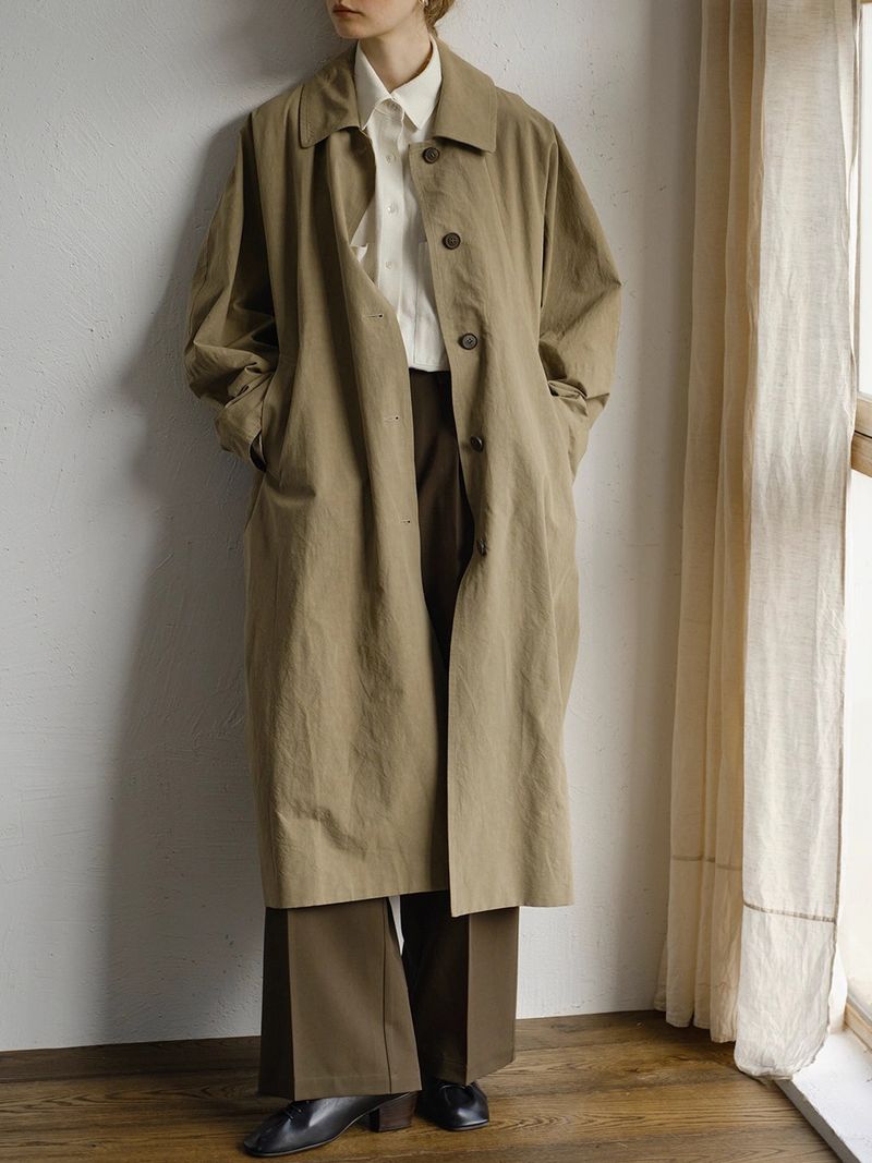 REWEAR/Signature Store Trench in lino con texture cartacea e silhouette architettonica in cotone Pima americano 11018_voghion.com