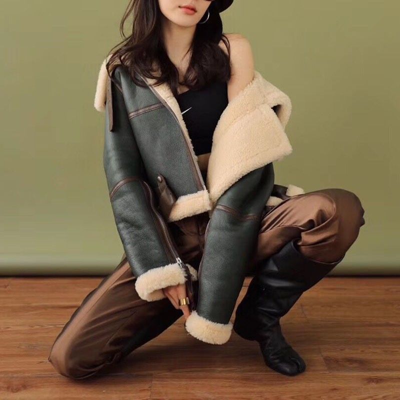 Abbigliamento da donna Inverno Nuovo Verde Splicing Grande Risvolto Motociclista Vestiti Donna Spessa Pelliccia Corta Giacca di Pecora Shearling_voghion.com