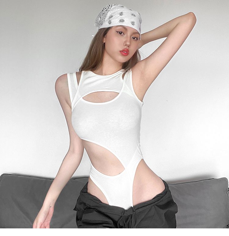 Canotta sexy aderente in tinta unita, stile hip-hop street style, con design traforato irregolare, per donna_voghion.com