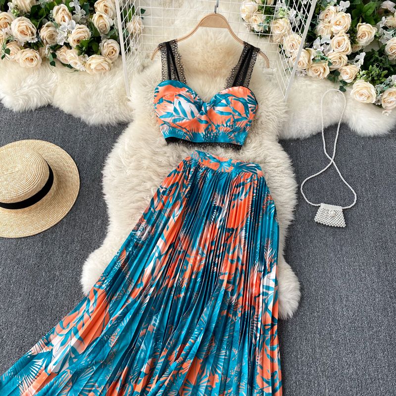 Naisterõivad pühade stiilis ülikonna disainiga pitsist topp, lühike topp, kõrge vöökohaga volditud seelik, trendikas_voghion.com