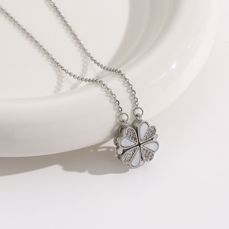 Nuovo amore quattro foglie erba collana design da donna senso un multi indossare magnetico Fritillaria ciondolo versatile collare_voghion.com