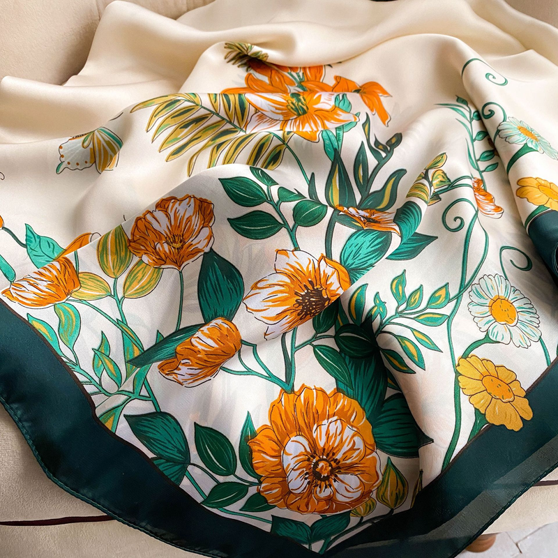 Nouveau foulard carré imprimé en soie imitation printemps 2022 foulard en soie décoration pour femme châle de climatisation polyvalent_voghion.com