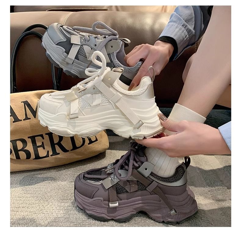 High Beauty Cloud 2024 Frühjahr Neue dicke Sohle runder Kopf, kleine duftende Canvas Casual Board Schuhe für Frauen_voghion.com
