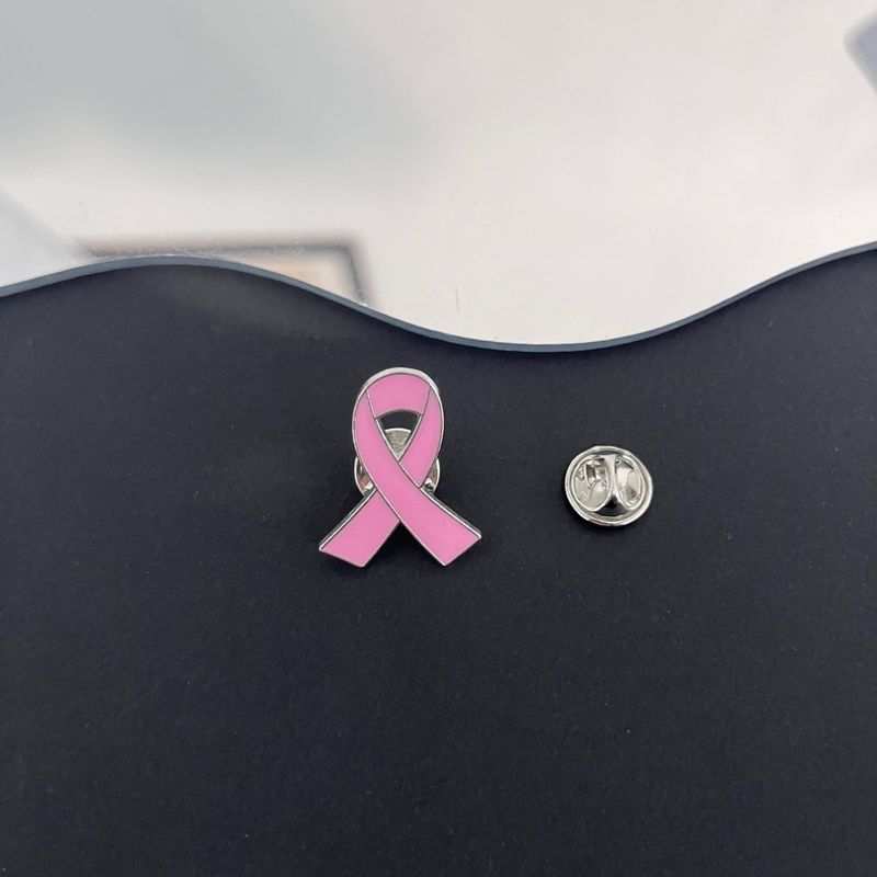 Broche de fita vermelha com logotipo em forma de coração esmaltado em liga metálica, símbolo internacional de AIDS e HIV, crachá promocional para eventos beneficentes_voghion.com