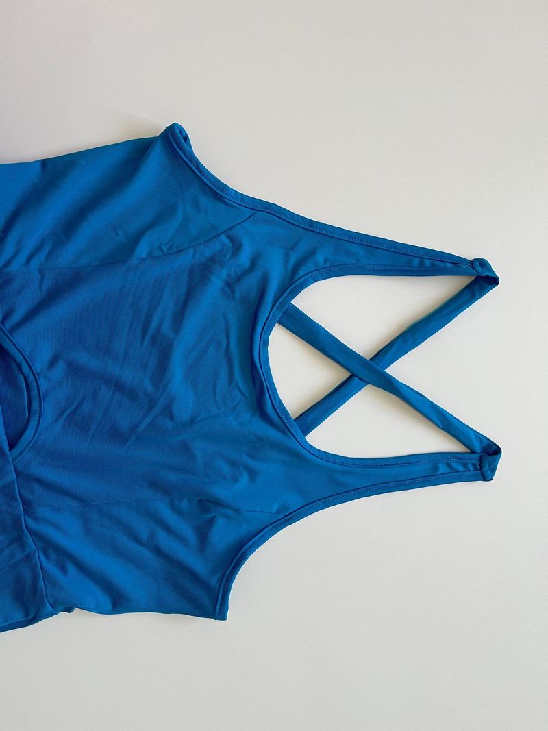 Tweedelige Illusion U-hals afslankende modieuze tanktop met aansluitende shorts, effen kleur, open rug, uitgeholde strakke romper voor dames_voghion.com