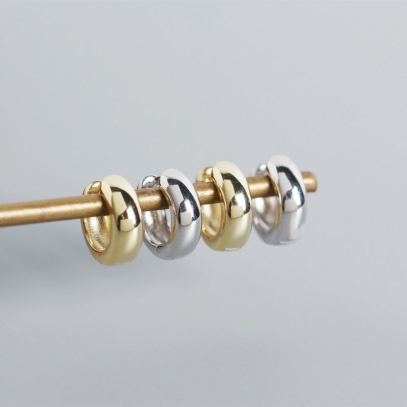 YHE0278 S Pure Sier Creolen mit Ohrklemme – INS minimalistisches, glattes, rundes Design | Schwere Handwerkstextur, vielseitig einsetzbar_voghion.com