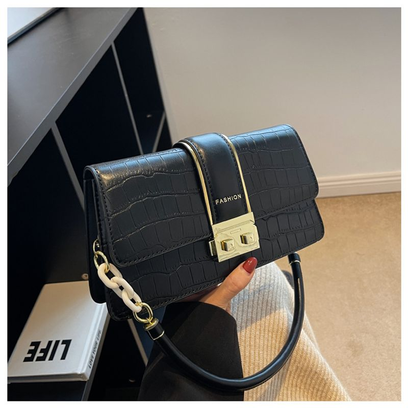 Este ano popular nicho design crossbody feminino verão 2023 novo estilo bloqueio pequeno quadrado moda casual bolsa de ombro_voghion.com